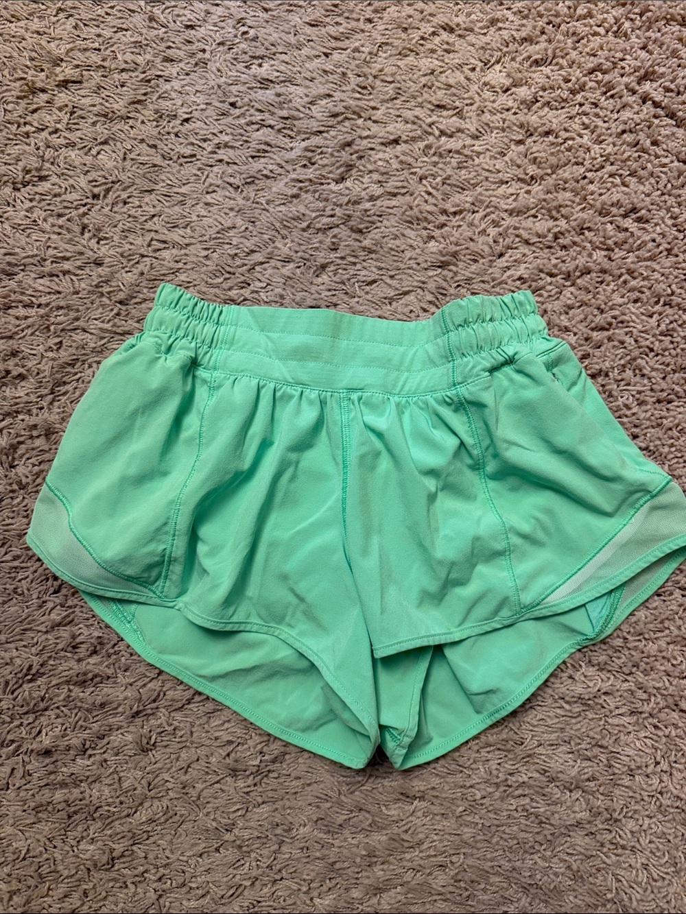 lululemon athletica Mint Green Athletic Shorts -Hotty hot low rise lined 2.5”